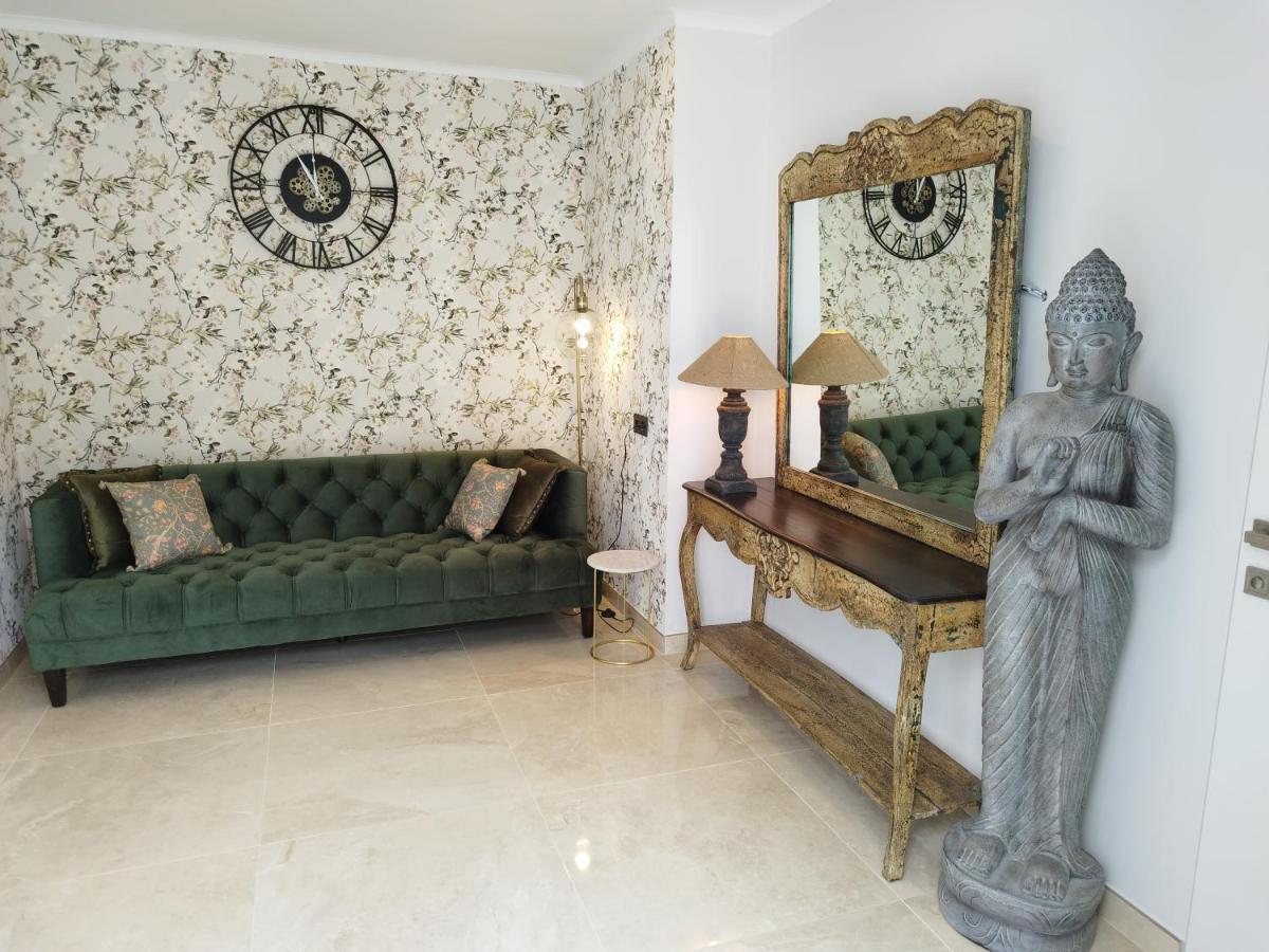Modern Luxury Villa Paradise 칼페 객실 사진