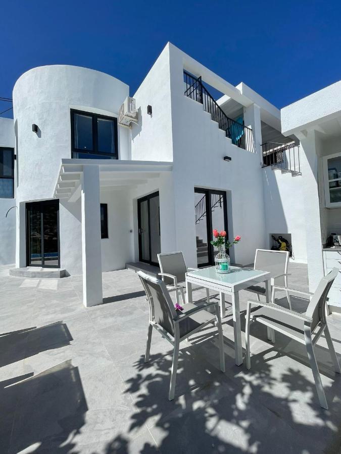 Modern Luxury Villa Paradise 칼페 외부 사진